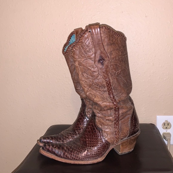 Corral Shoes - Corral tooled snake skin Cowgirl Boots
